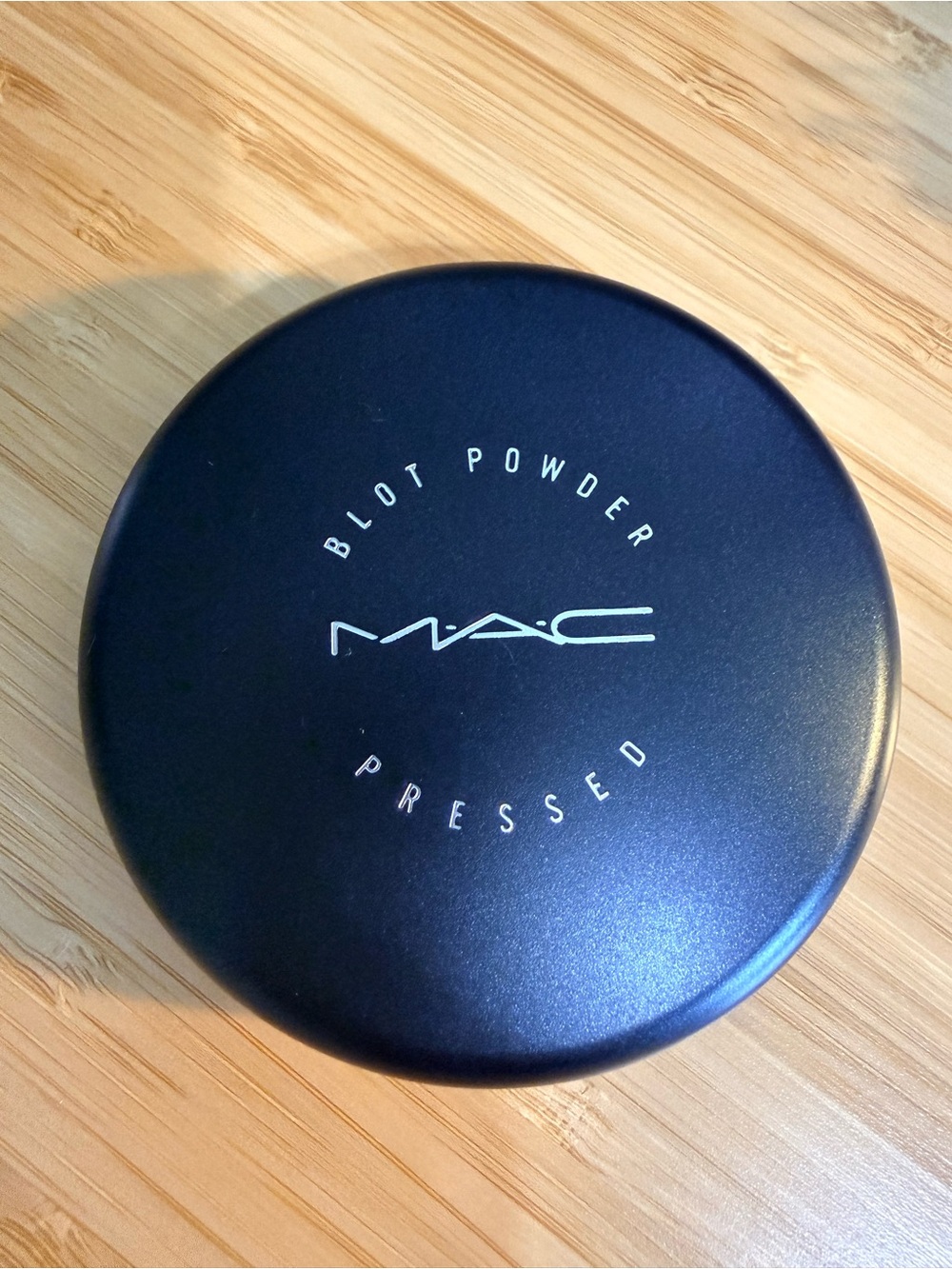 MAC Blot Powder Pressed - Light